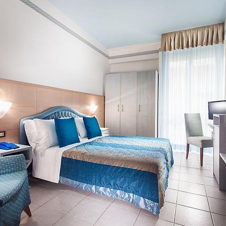 Hotel Imperiale ميلانو ماريتيما المظهر الخارجي الصورة